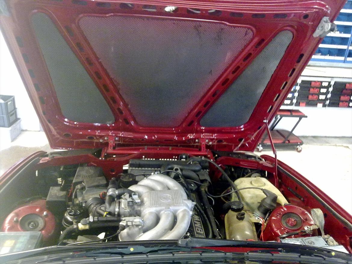 BMW 320i e30 Projekt billede 6