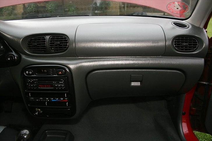 Hyundai accent x3 - Under udvendig optimering af lak fik det indvendige også en omgang. set fra forsellige vinkler billede 2