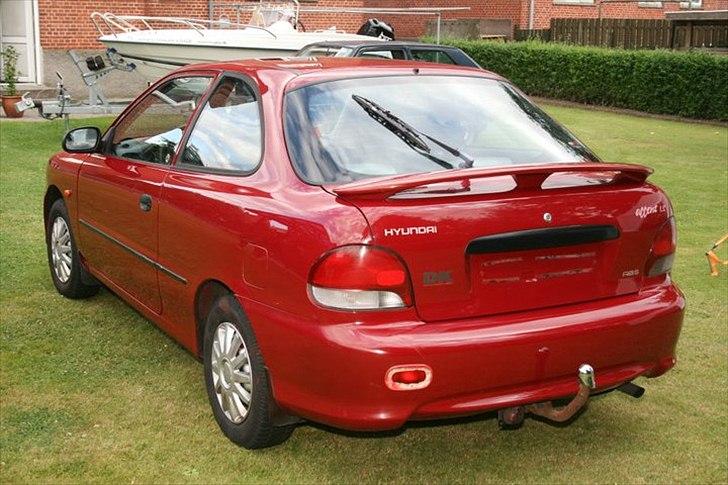 Hyundai accent x3 - Det hurtige øje vil opdage at jeg glemte tape fra tågelygten ;-) billede 3