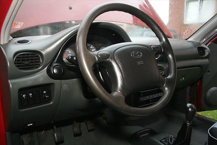 Hyundai accent x3 - Under udvendig optimering af lak fik det indvendige også en omgang. set fra forsellige vinkler billede 12