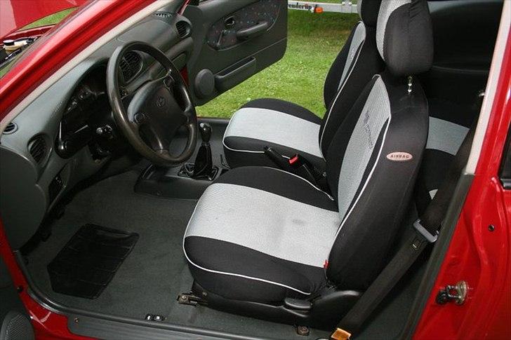 Hyundai accent x3 - Under udvendig optimering af lak fik det indvendige også en omgang. set fra forsellige vinkler billede 14