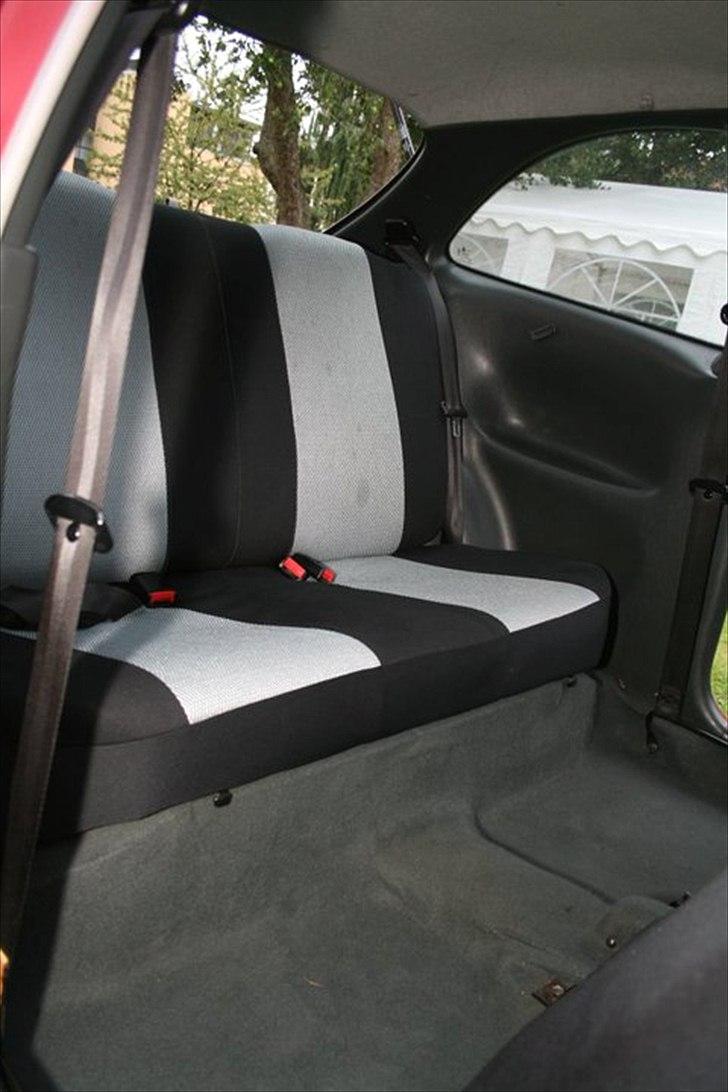 Hyundai accent x3 - Under udvendig optimering af lak fik det indvendige også en omgang. set fra forsellige vinkler billede 17