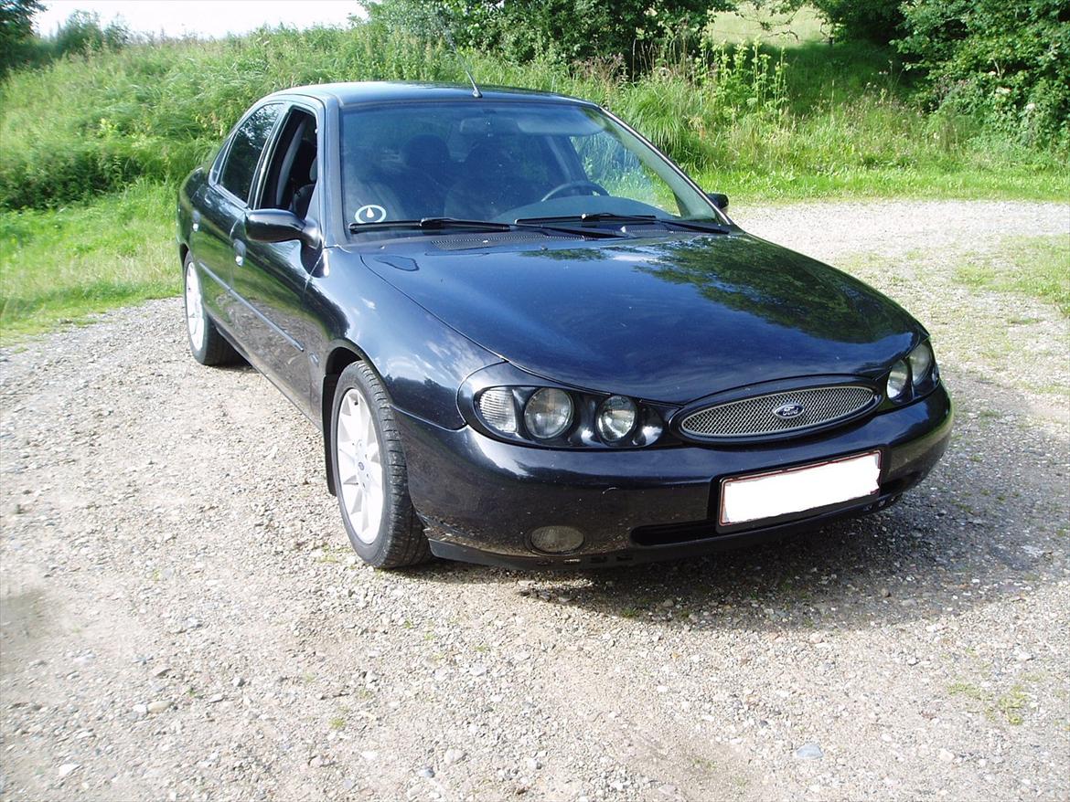 Ford mondeo Solgt - sådan ser den ud nu efter lidt småting er blevet lavet. billede 2