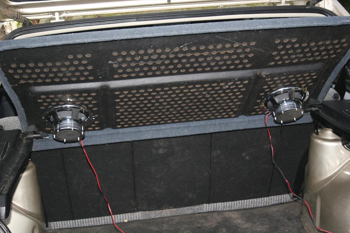 VW golf - Så er der højtalere i uden at lave huller i hattehylden billede 3