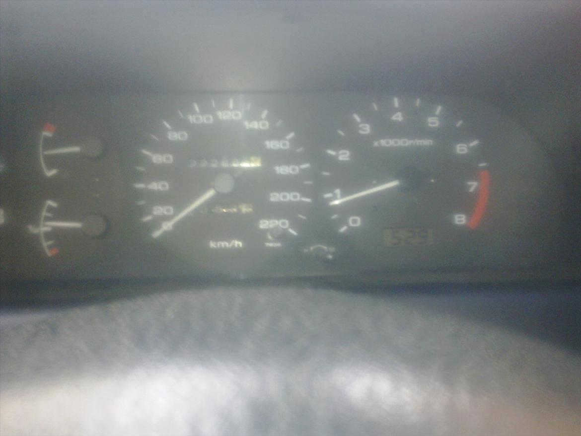 Nissan primera e st. car billede 15