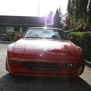 Porsche 944