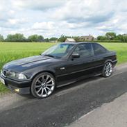 BMW E36 320i coupe