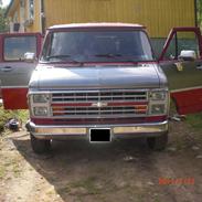 Chevrolet beauville van
