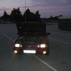 Nissan primera e st. car