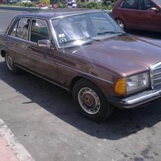 Mercedes Benz 240d aut