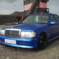 Mercedes Benz 190 2.6 (ombyg)