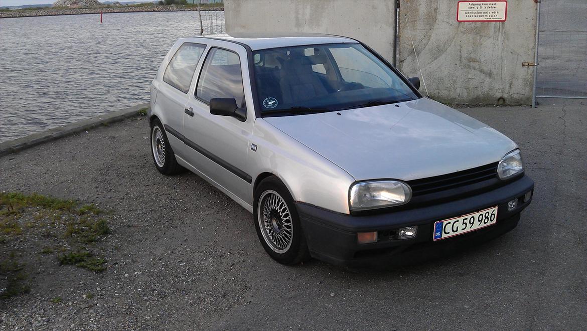 VW golf 1,8 billede 1