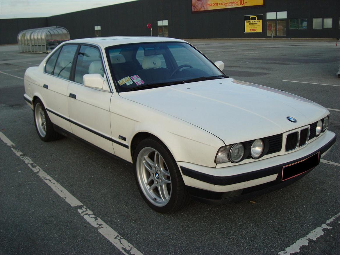 BMW 524 TD E34 *SOLGT* billede 2
