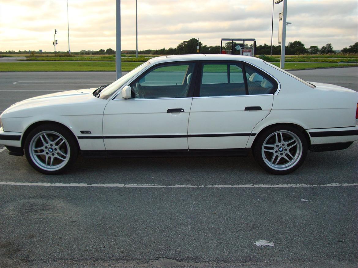 BMW 524 TD E34 *SOLGT* billede 7