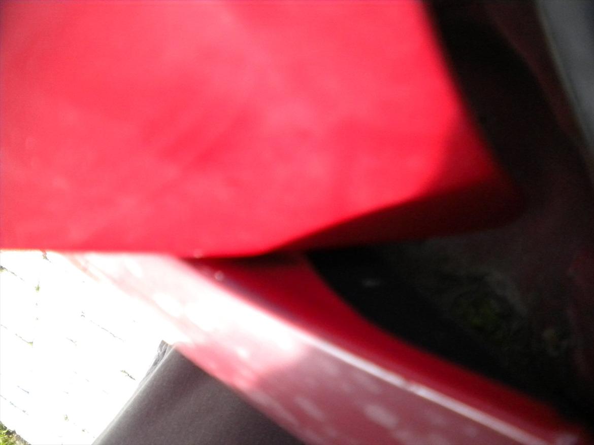 Audi 80 (89-B3) - Den mørke skærm er ikke en der er skiftet ! Som i kan se har den 100% samme farve som resten af bilen i kanten.. Den er bare falmet.. billede 11