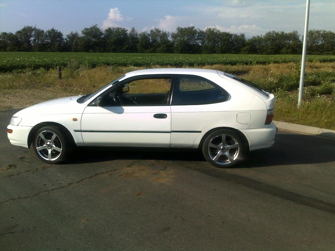 Toyota Corolla E10 1,3 16v billede 2