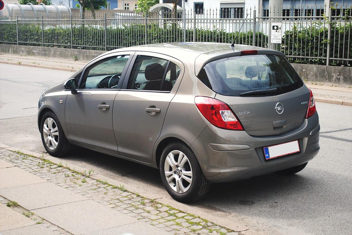 Opel Corsa 1,3 CDTi EcoFlex Cosmo 5d billede 2