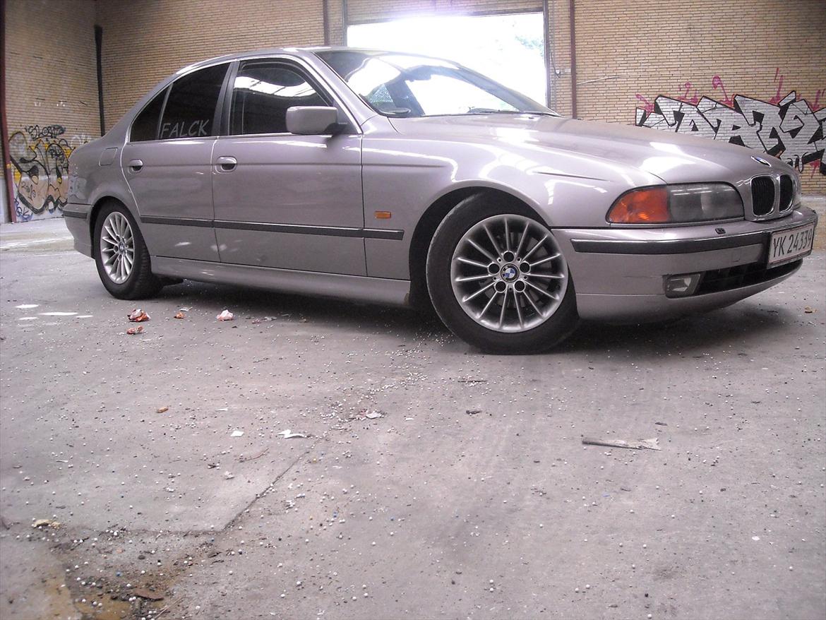 BMW E39 523i steptronic billede 3