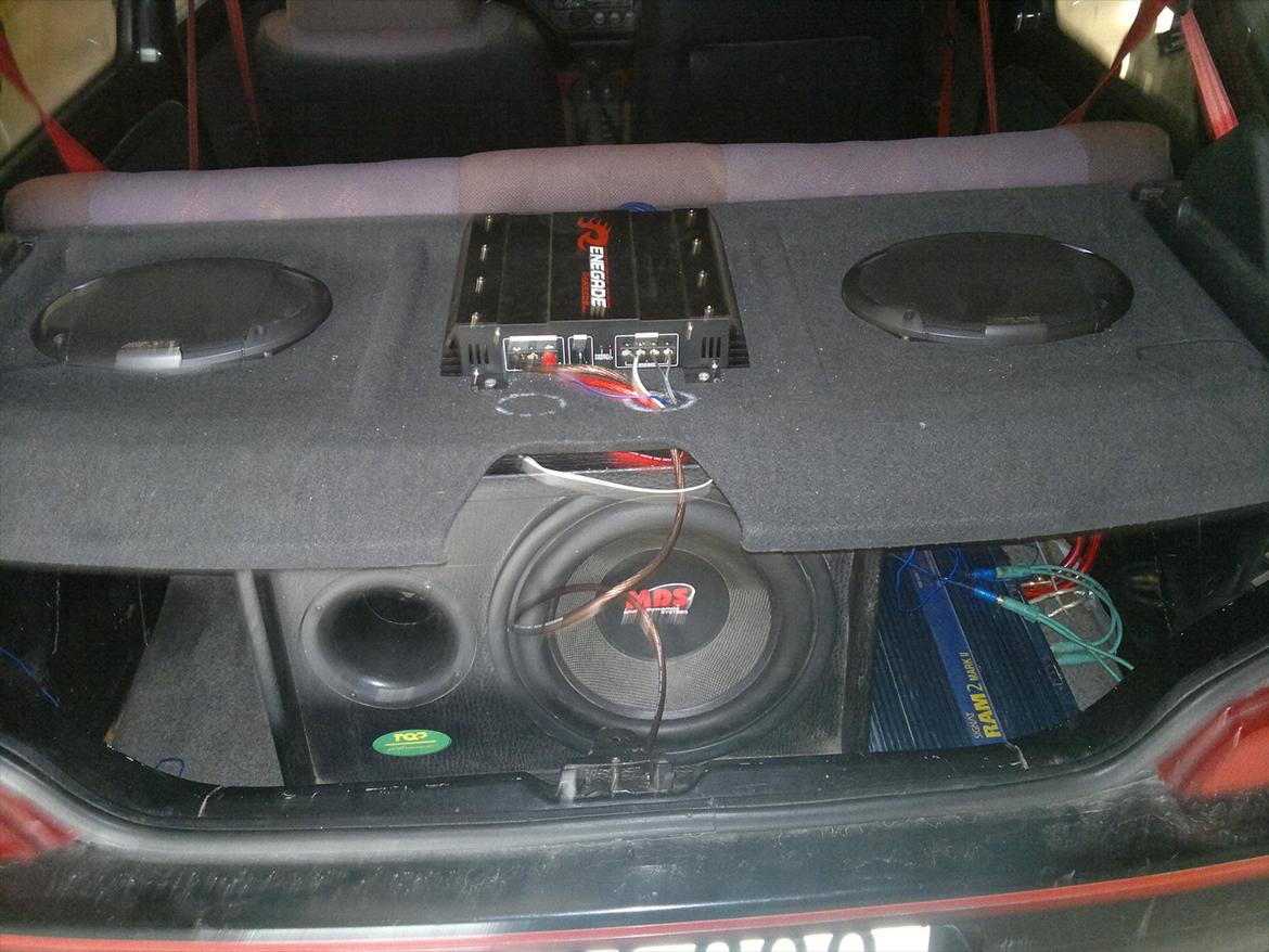 Peugeot 106 rallye solgt - stadig ved at smide anlæg i  billede 6