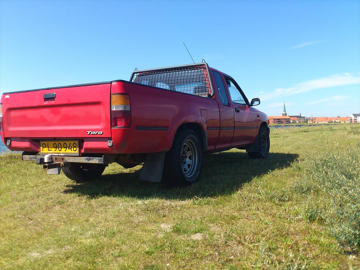 VW Taro 2.4D RWD [Tidl. bil] billede 6