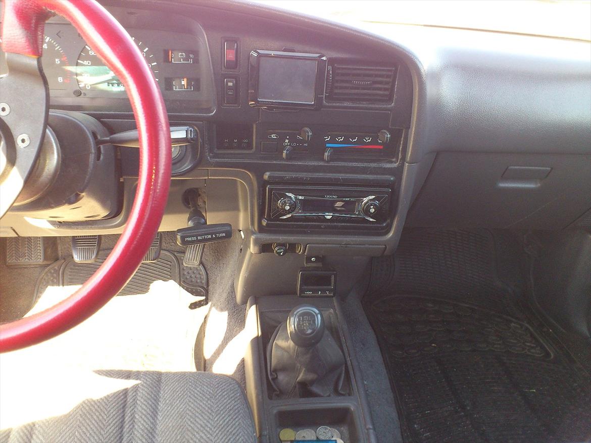 VW Taro 2.4D RWD [Tidl. bil] billede 11