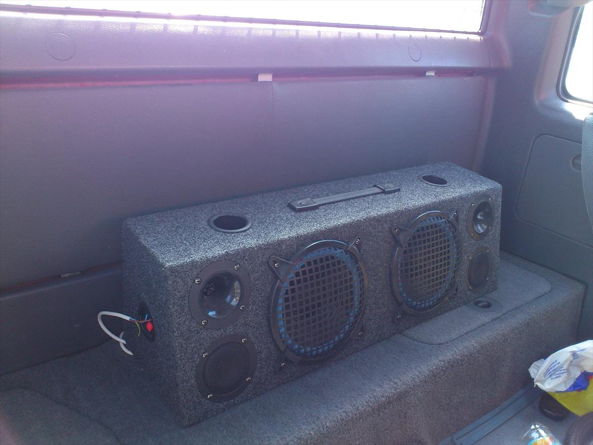 VW Taro 2.4D RWD [Tidl. bil] billede 12