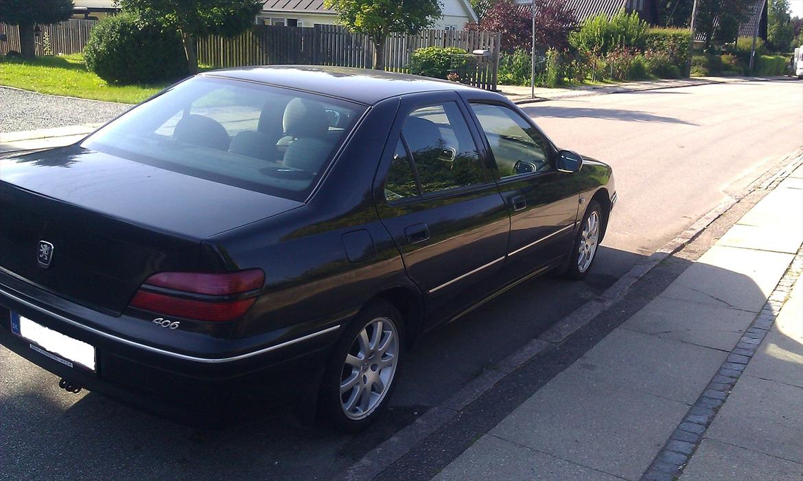 Peugeot 406 1.8 Sedan - Højre side - bagfra billede 13