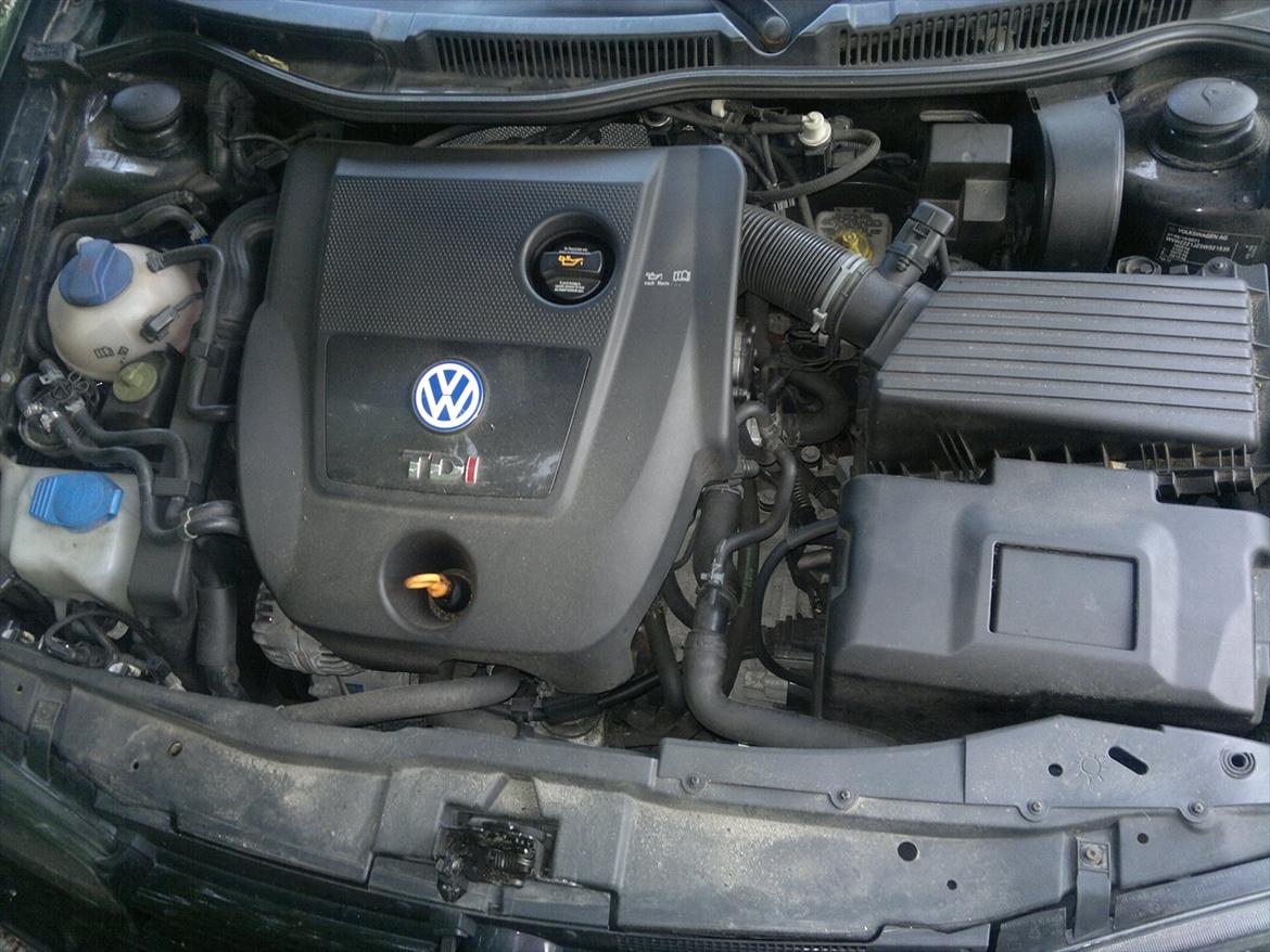 VW Golf IV TDi - Motorrum billede 5