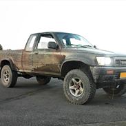 Toyota Hilux 2.4 D