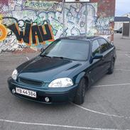 Honda Civic 1.5i ls vtec