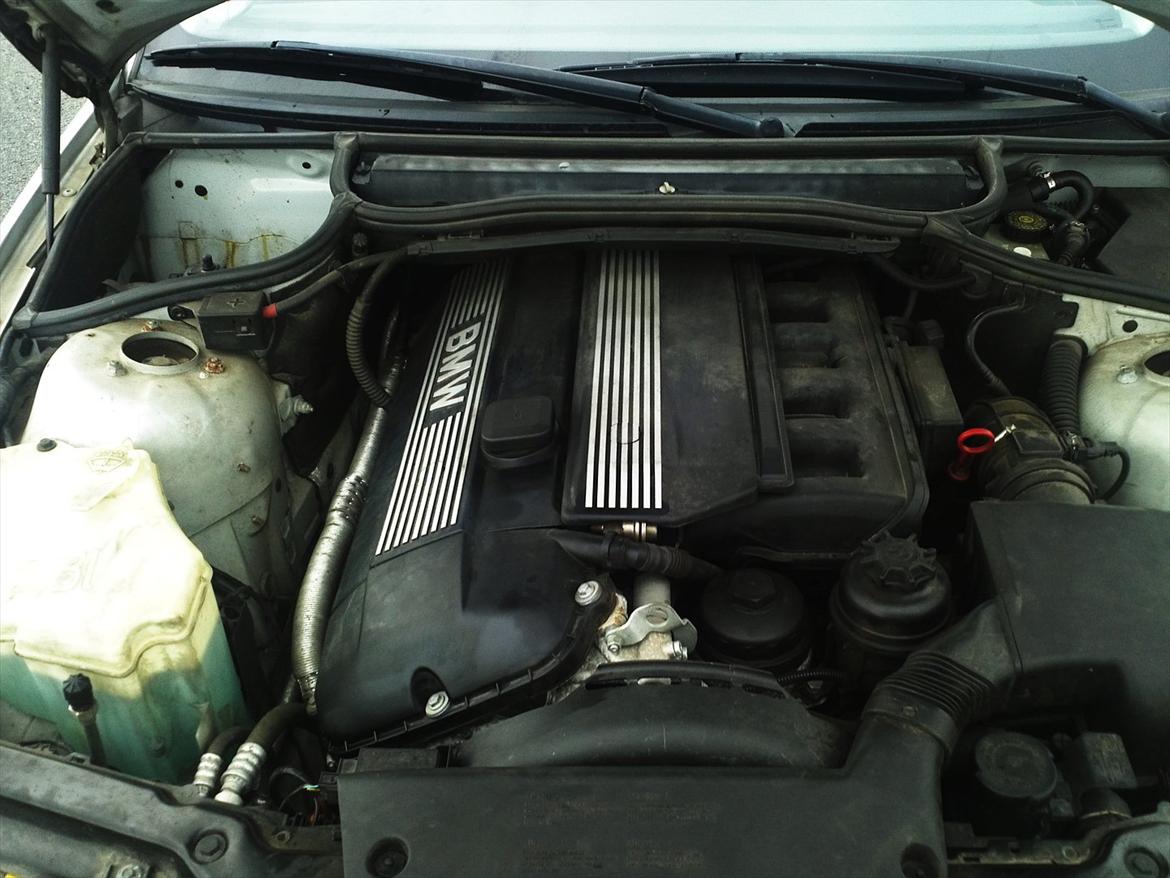 BMW 320i E46 2,0 24V billede 17
