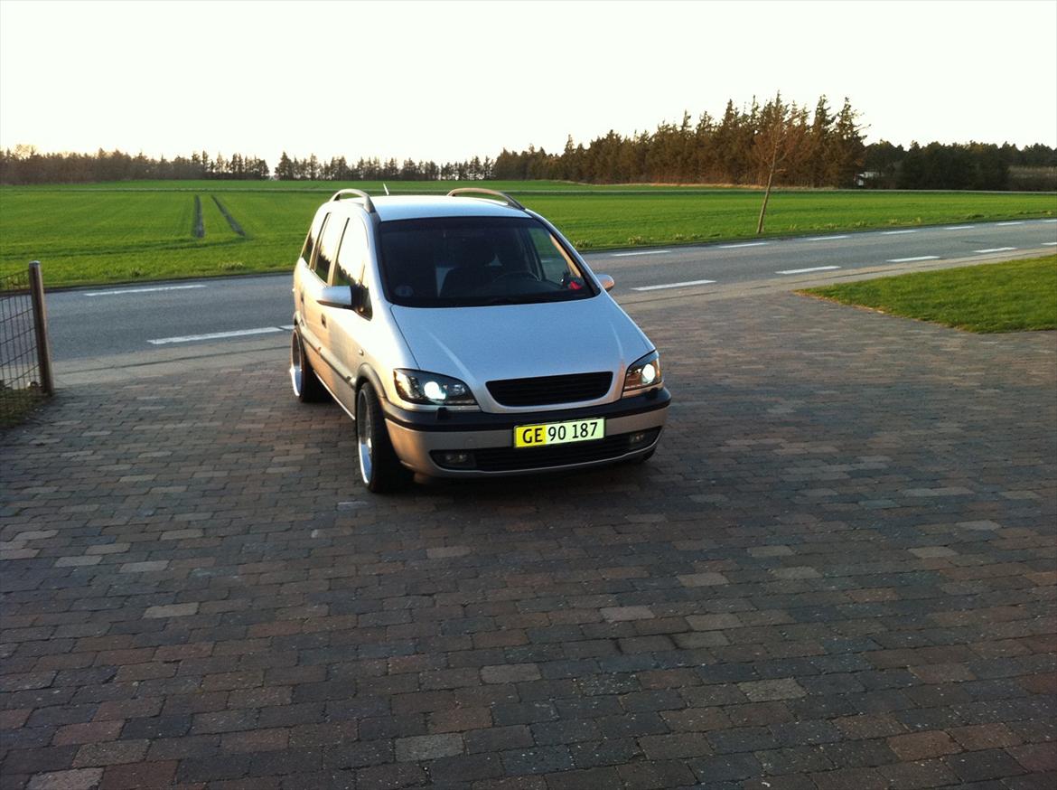 Opel Zafira A 2.0 DTI billede 3