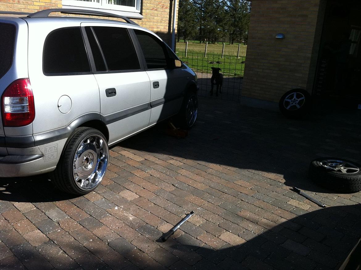 Opel Zafira A 2.0 DTI billede 4