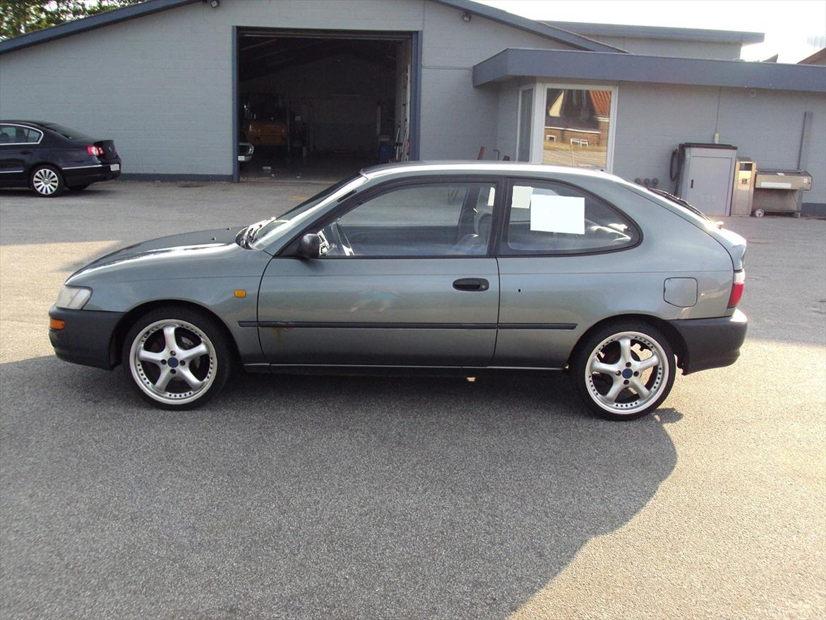 Toyota Corolla E10 billede 3