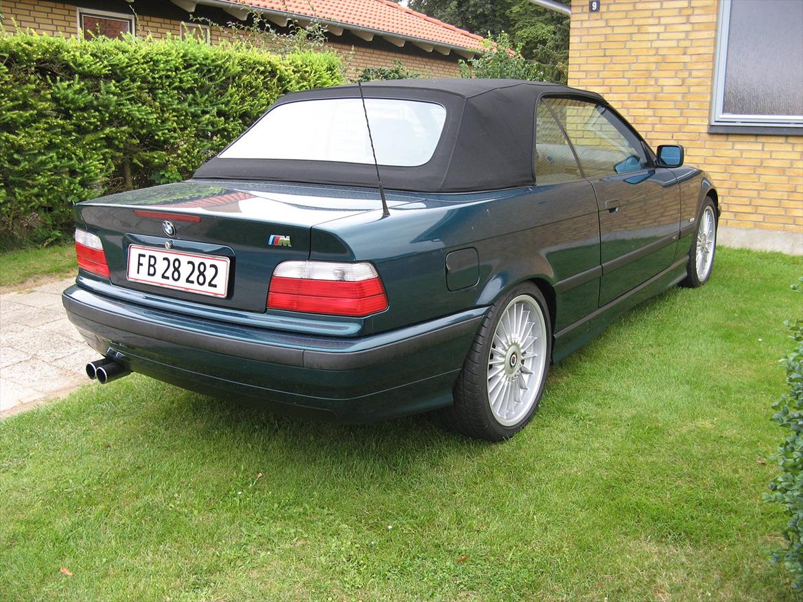 BMW 320i Cabriolet - Med de nyindkøbte Alpina fælge billede 3