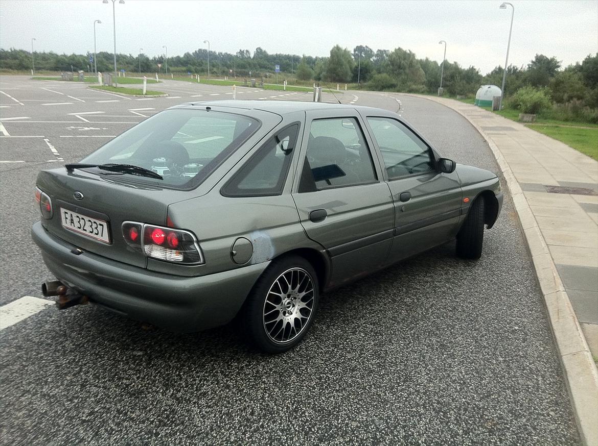Ford Escort 1,6 i 16v Zetec billede 3