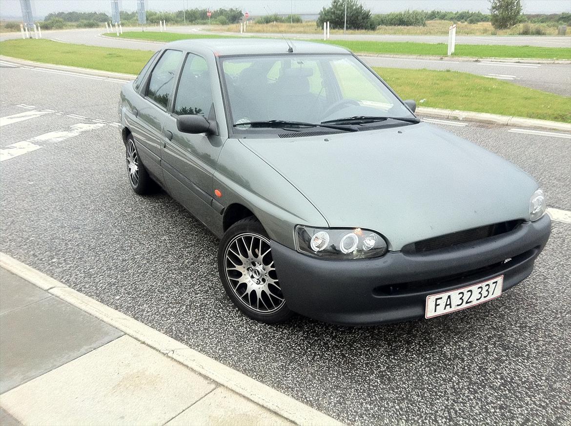 Ford Escort 1,6 i 16v Zetec billede 4