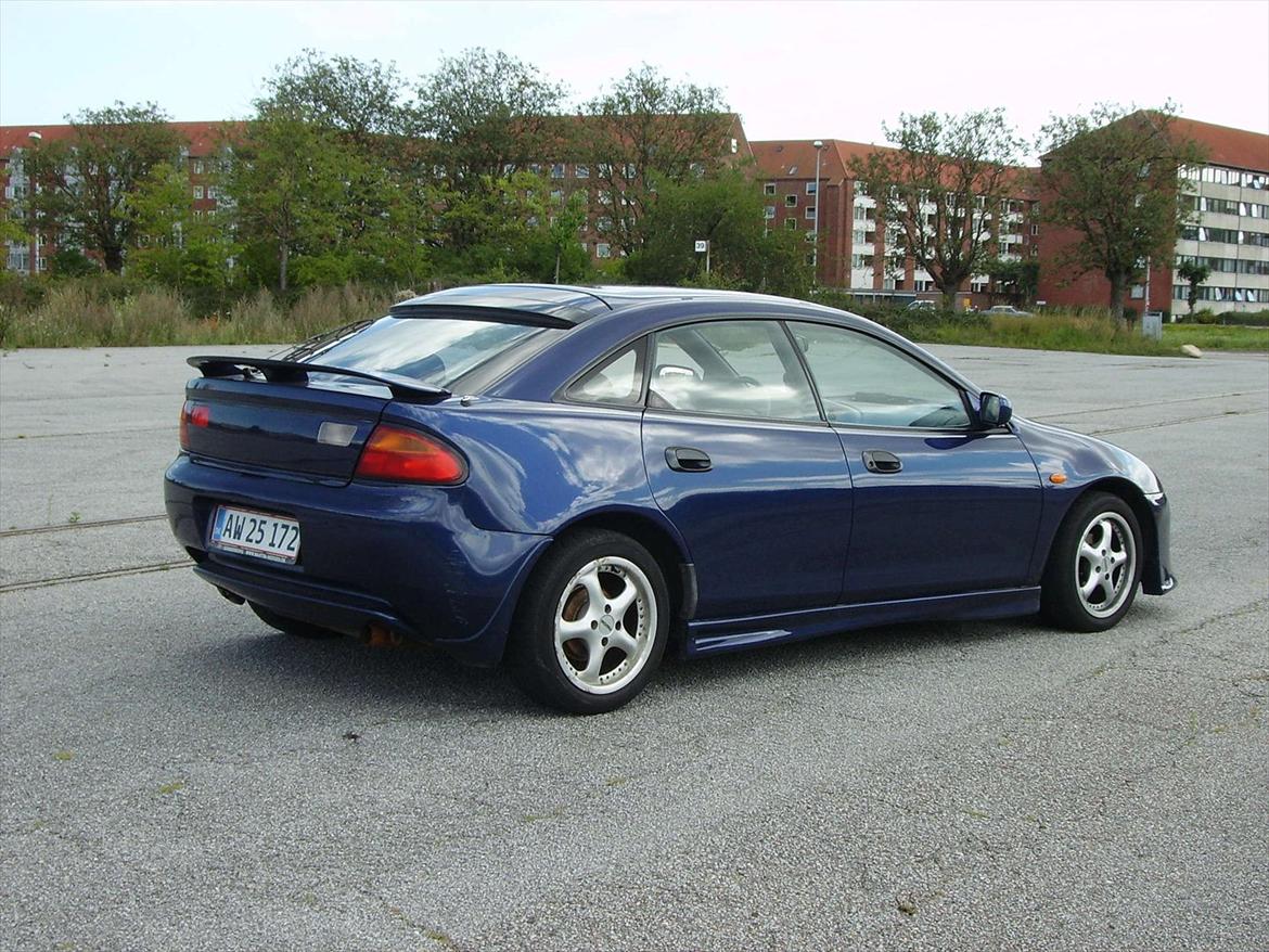 Mazda 323f  billede 5