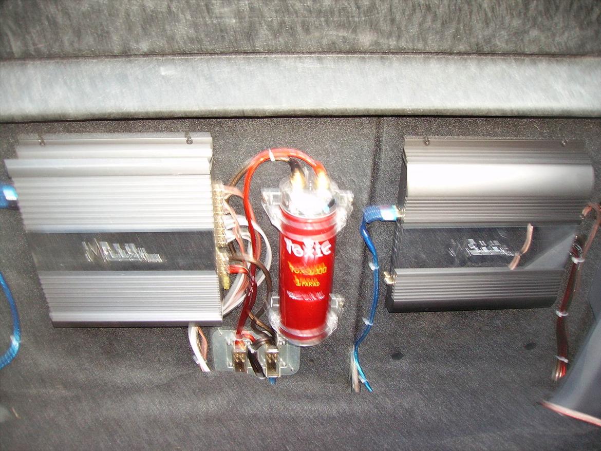 Mazda 323f  billede 15