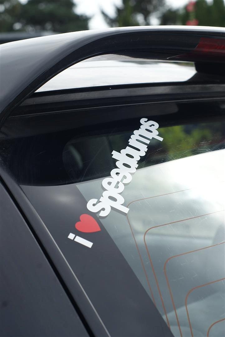 Mitsubishi Colt GLXi Mirage - I <3 Speedbumps! billede 1