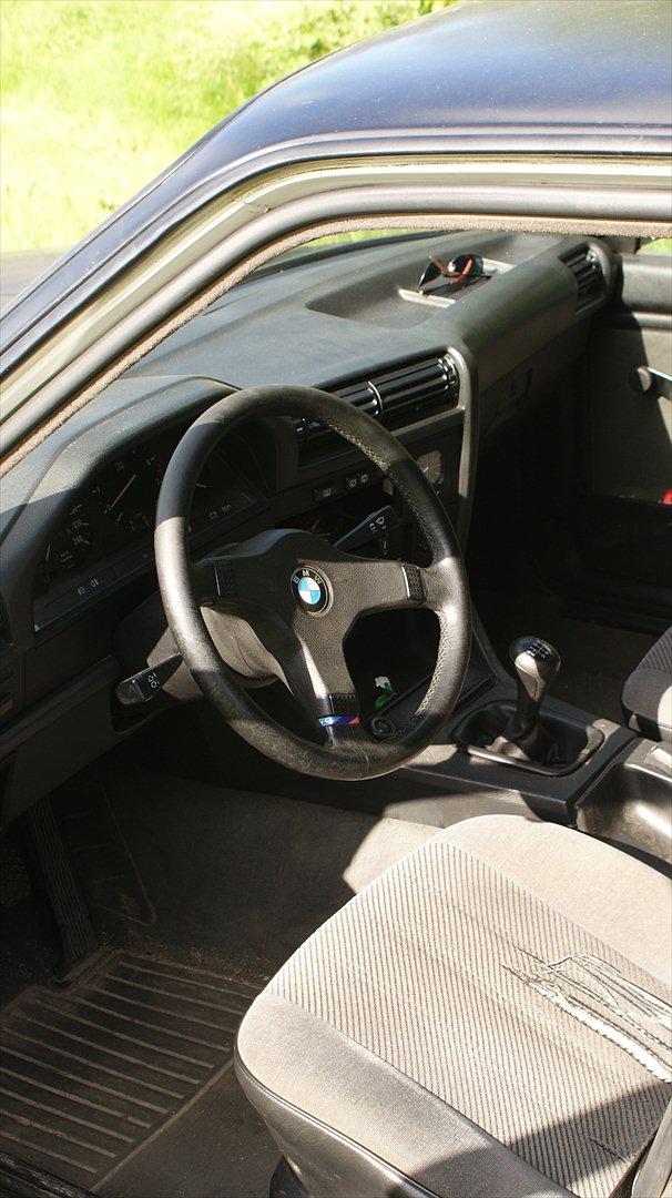 BMW E30, 320, touring solgt billede 9