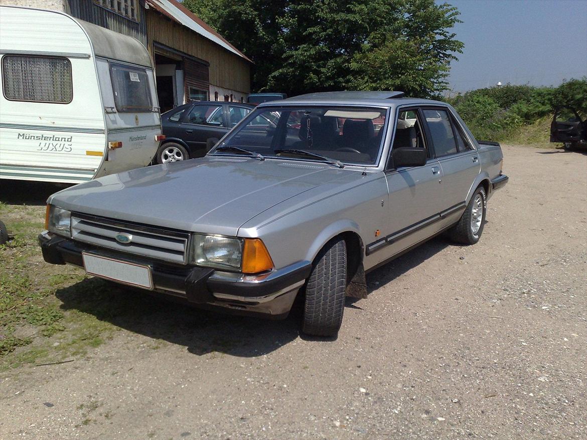 Ford Granada 2,8I Ghia V6 Aut...R.I.P. billede 3