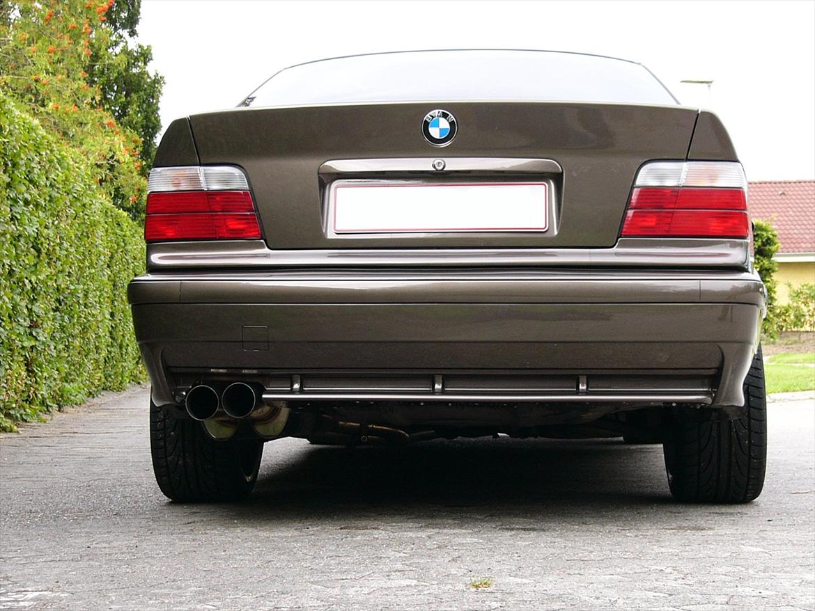 BMW E36 320i "TOTAL SkADET" billede 7