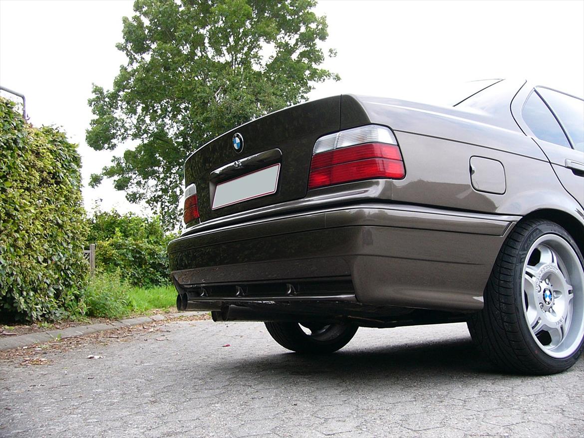 BMW E36 320i "TOTAL SkADET" billede 14