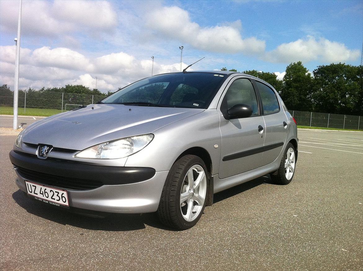 Peugeot 206 1,4 XR 5d  SOLGT billede 1