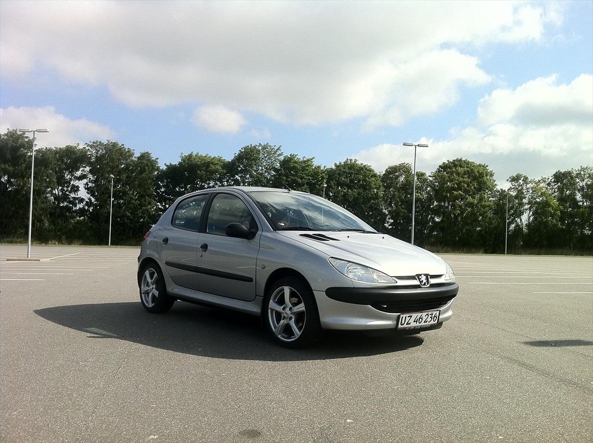 Peugeot 206 1,4 XR 5d  SOLGT billede 4