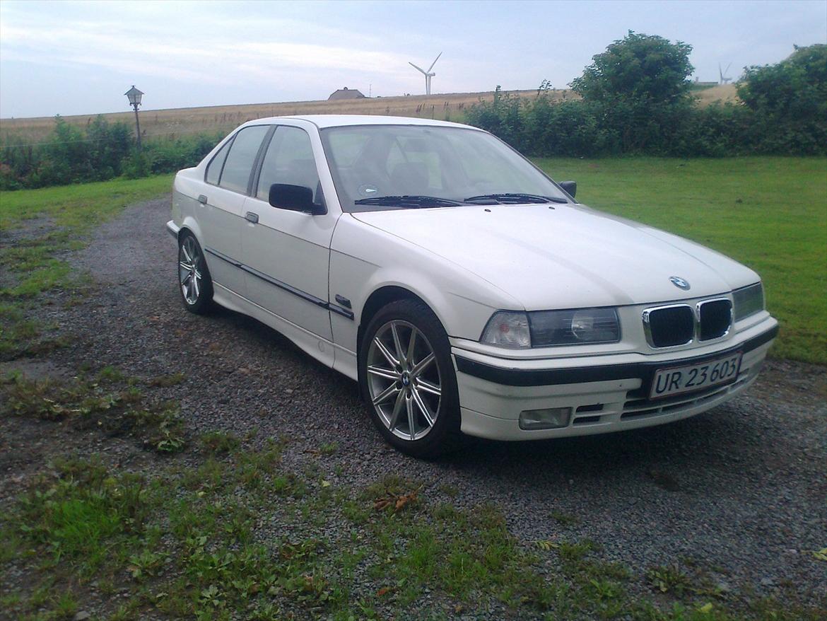 BMW E36 318I billede 1