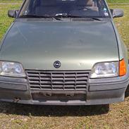 Opel kadett e 1,3s (DØD)