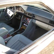 Mercedes Benz W124 300 CE