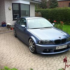 BMW E46 323ci 